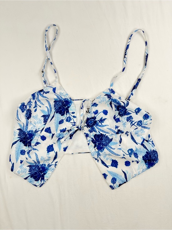 Tiger Mist Tops - Tiger Mist White and Blue Floral Tie-Front Crop